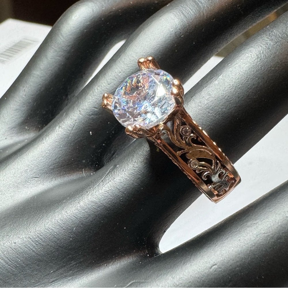 NWT Rose Gold Solitaire Band - Picture 4 of 16